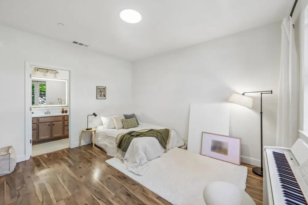 391 Charles Morris Terrace Sunnyvale, CA 94085