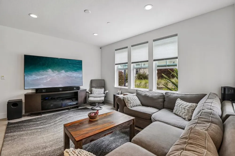 2797 Telegraph Boulevard Marina, CA 93933