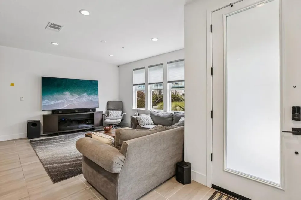 2797 Telegraph Boulevard Marina, CA 93933