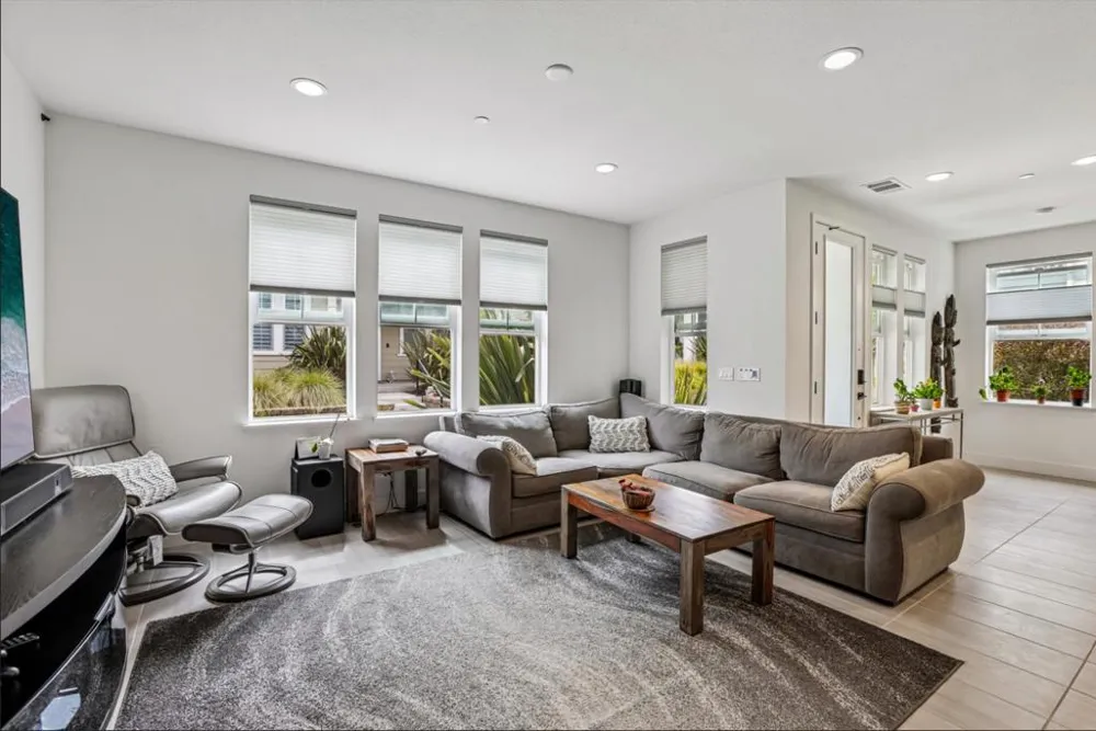 2797 Telegraph Boulevard Marina, CA 93933