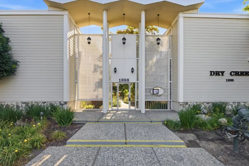 1898 Meridian Avenue #48 San Jose, CA 95125