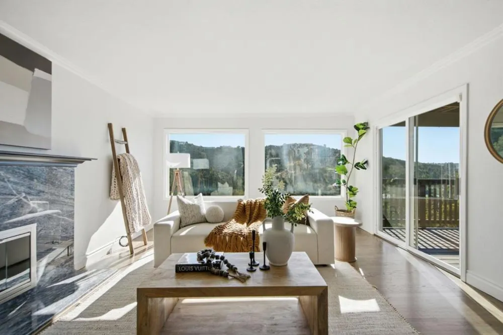66 Club Drive San Carlos, CA 94070