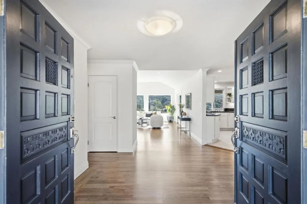 66 Club Drive San Carlos, CA 94070