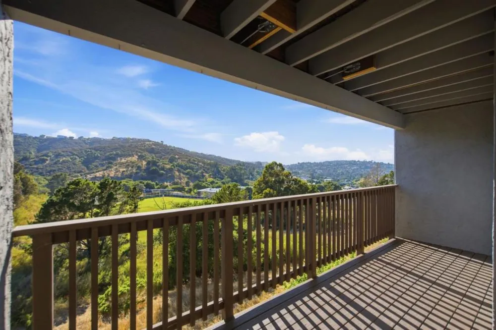 66 Club Drive San Carlos, CA 94070