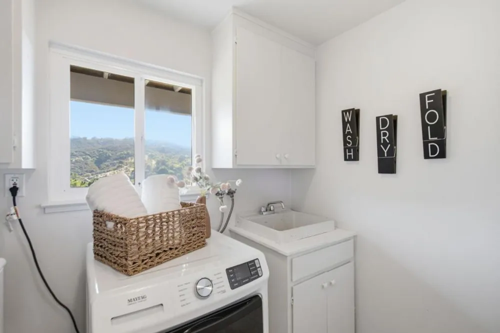 66 Club Drive San Carlos, CA 94070