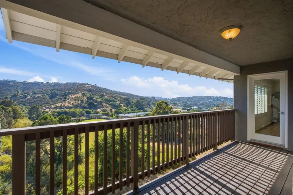 66 Club Drive San Carlos, CA 94070