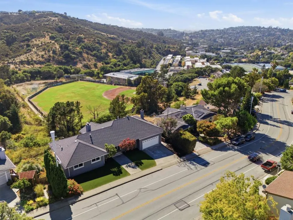 66 Club Drive San Carlos, CA 94070