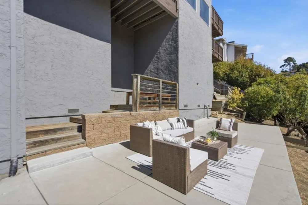 66 Club Drive San Carlos, CA 94070
