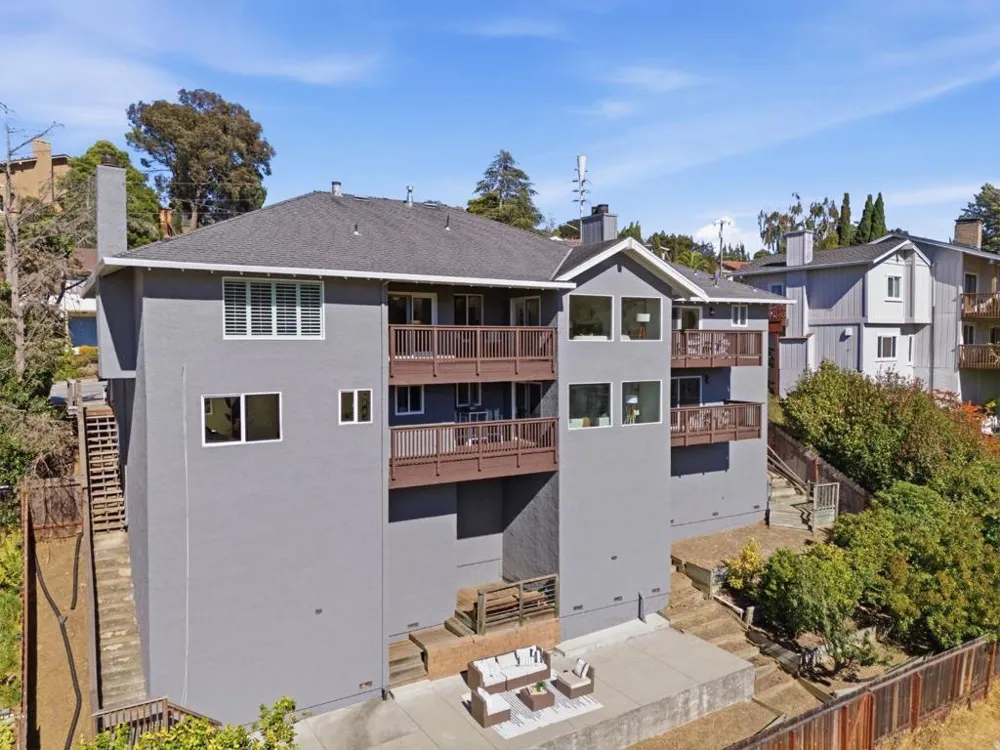 66 Club Drive San Carlos, CA 94070