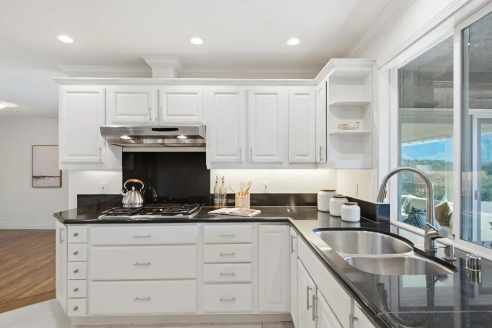 66 Club Drive San Carlos, CA 94070