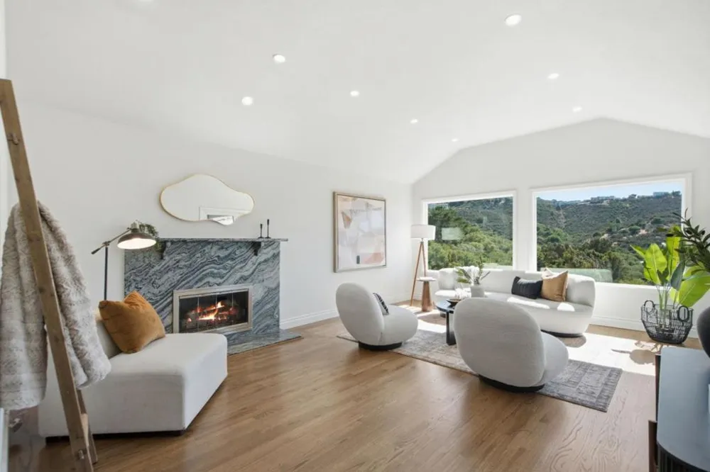 66 Club Drive San Carlos, CA 94070