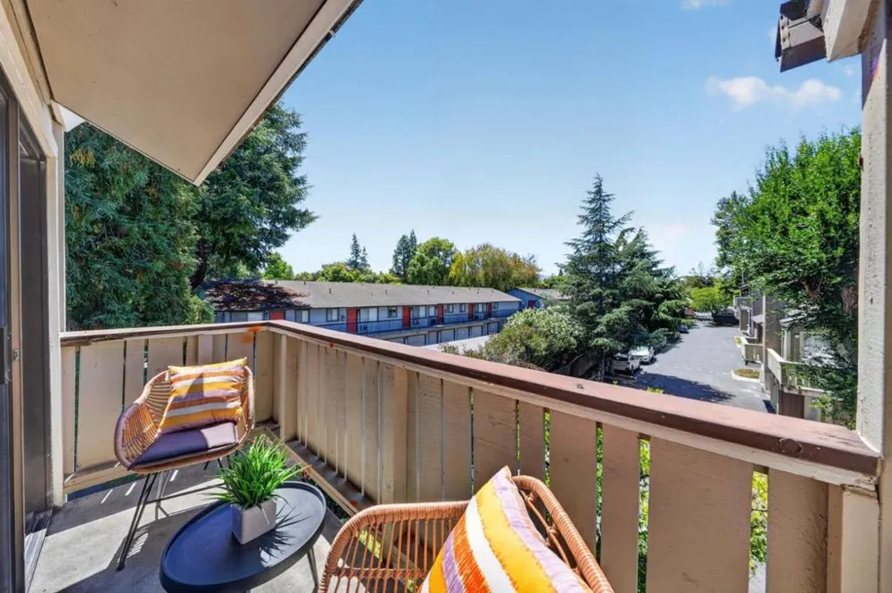 131 Union Avenue #H Campbell, CA 95008