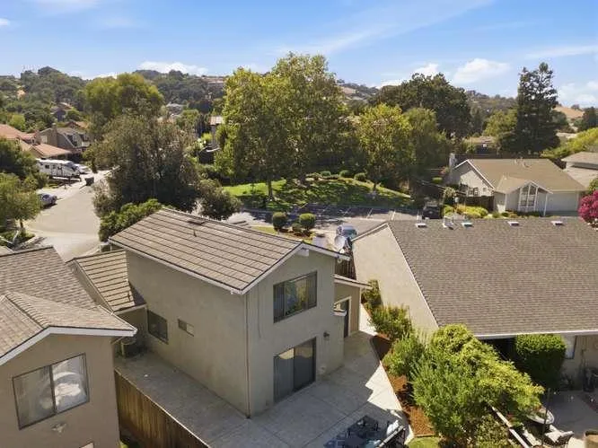 8710 Jan Drive Gilroy, CA 95020