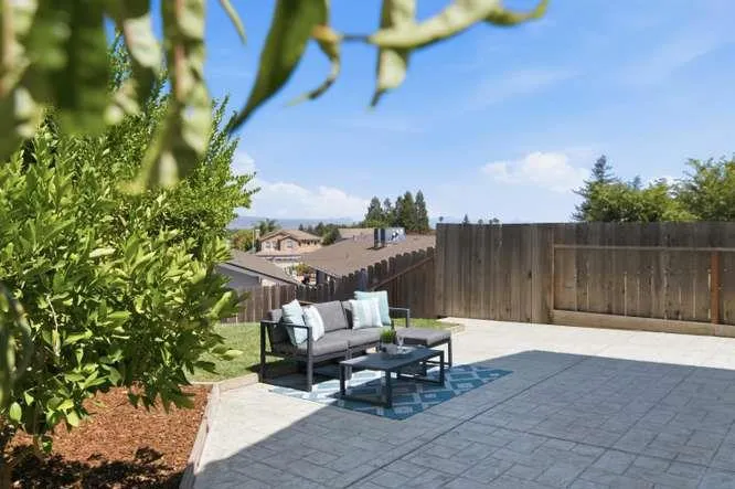 8710 Jan Drive Gilroy, CA 95020