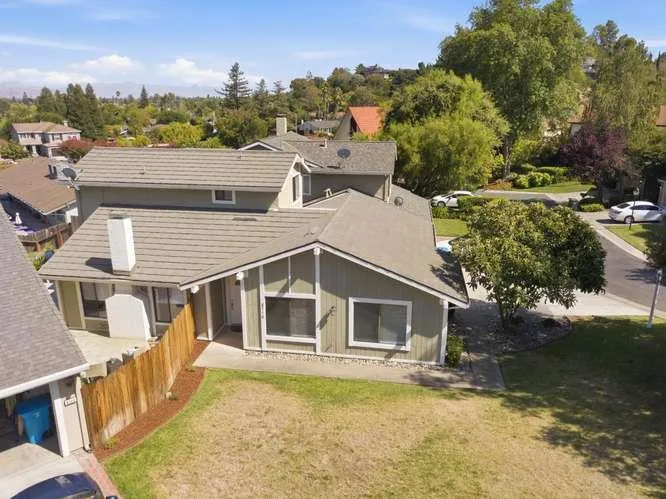8710 Jan Drive Gilroy, CA 95020