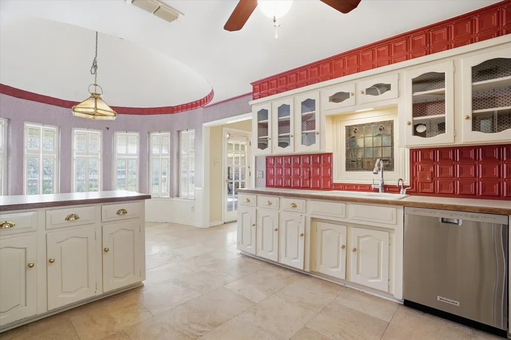 4201 Winding Way Benbrook, TX 76126