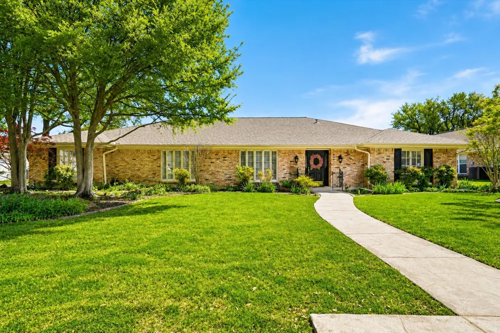 4201 Winding Way Benbrook, TX 76126