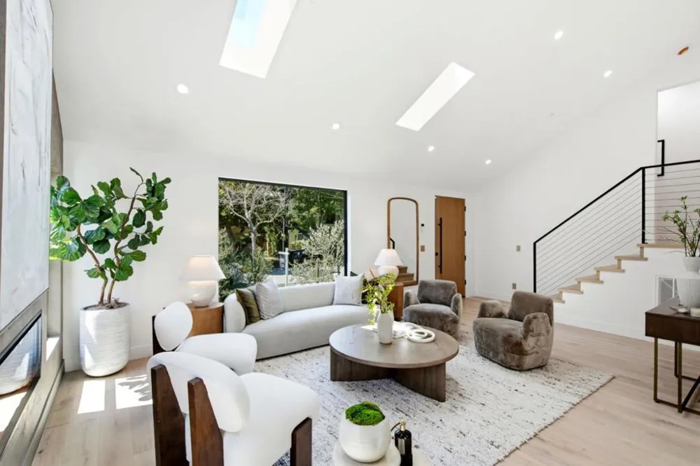 1232 Capuchino Avenue Burlingame, CA 94010