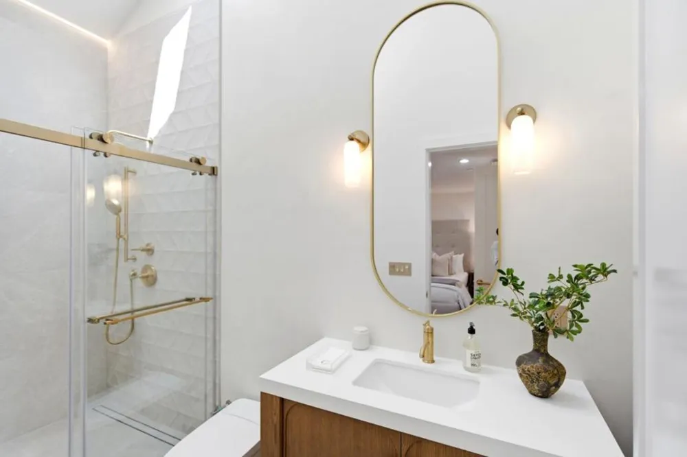 1232 Capuchino Avenue Burlingame, CA 94010