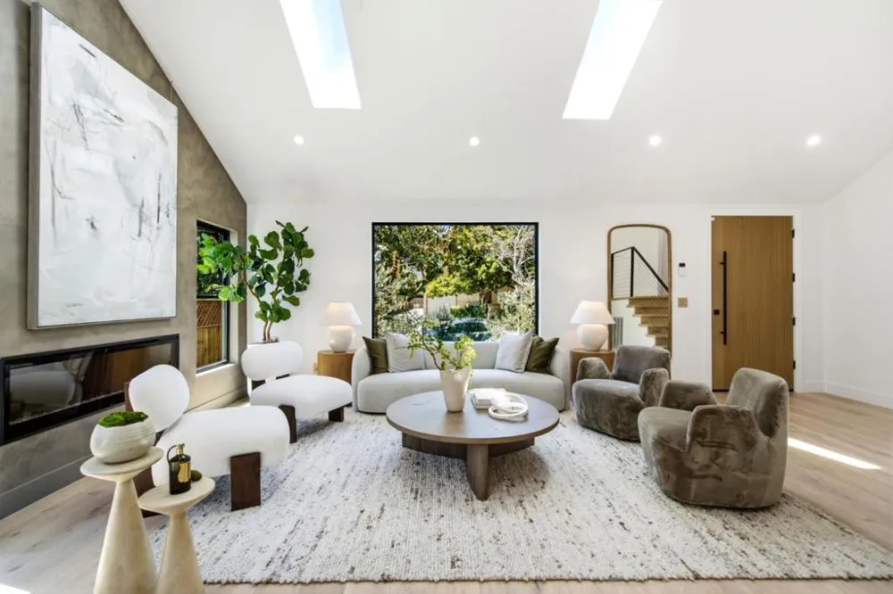 1232 Capuchino Avenue Burlingame, CA 94010