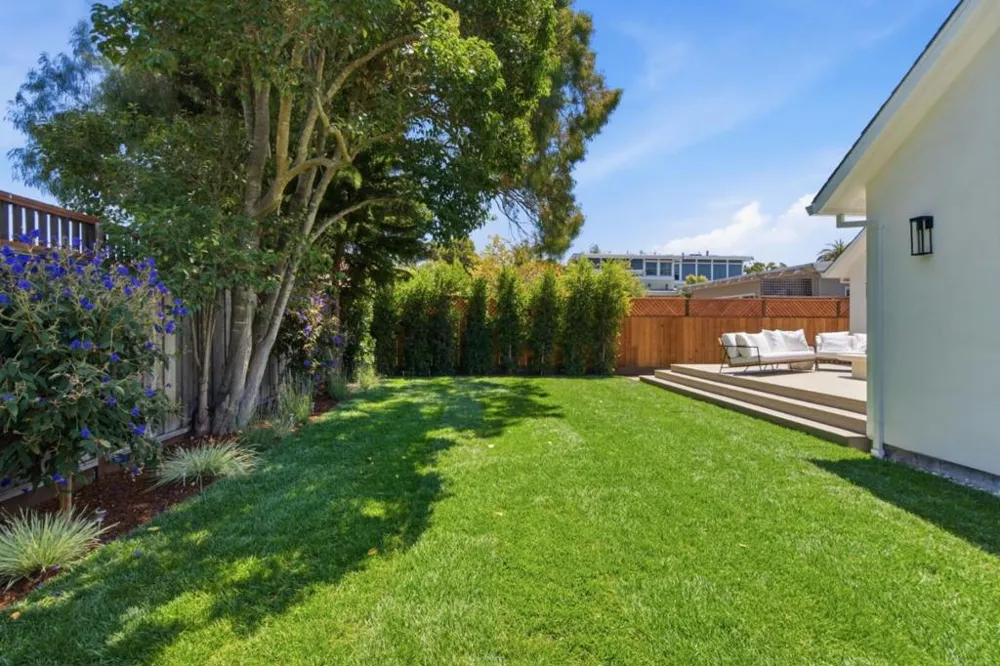 1232 Capuchino Avenue Burlingame, CA 94010