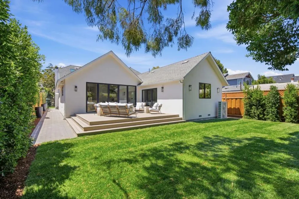 1232 Capuchino Avenue Burlingame, CA 94010