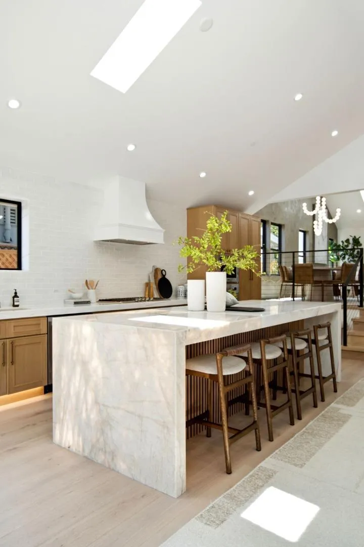1232 Capuchino Avenue Burlingame, CA 94010