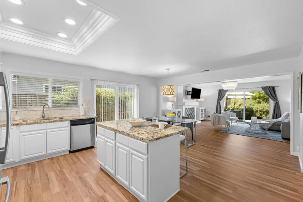 8395 Westwood Drive Gilroy, CA 95020