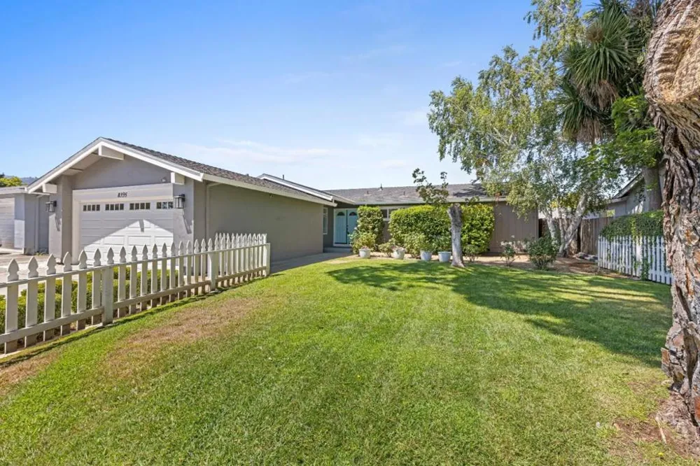 8395 Westwood Drive Gilroy, CA 95020