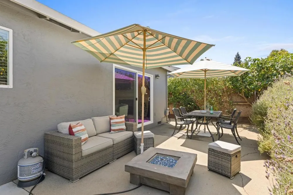 8395 Westwood Drive Gilroy, CA 95020
