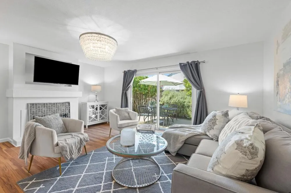 8395 Westwood Drive Gilroy, CA 95020