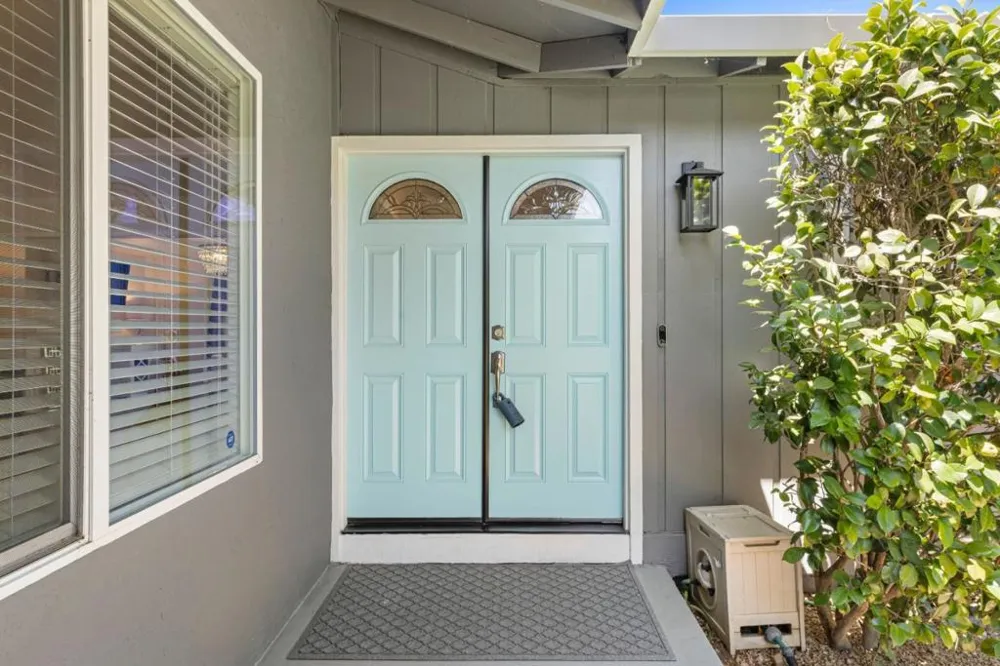 8395 Westwood Drive Gilroy, CA 95020