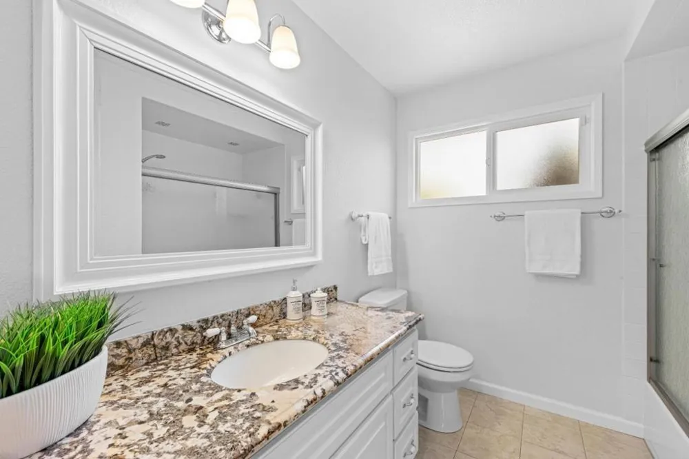8395 Westwood Drive Gilroy, CA 95020
