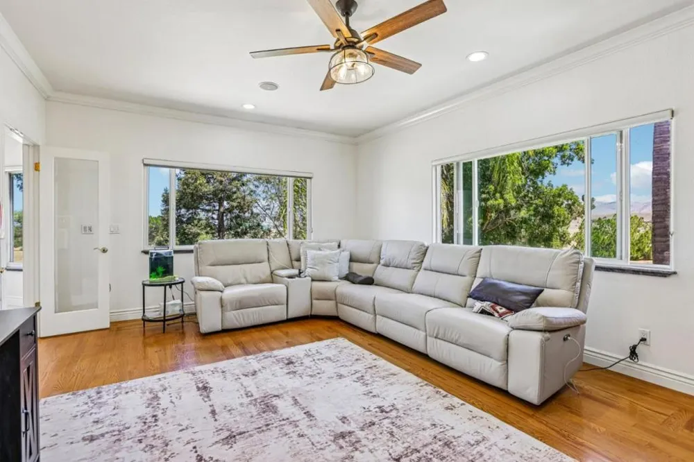 1515 S Ridgemark Drive Hollister, CA 95023