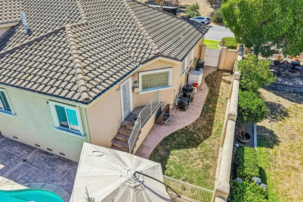 1515 S Ridgemark Drive Hollister, CA 95023