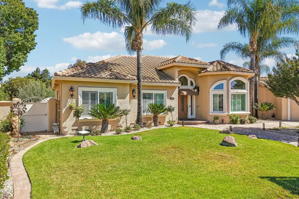 1515 S Ridgemark Drive Hollister, CA 95023