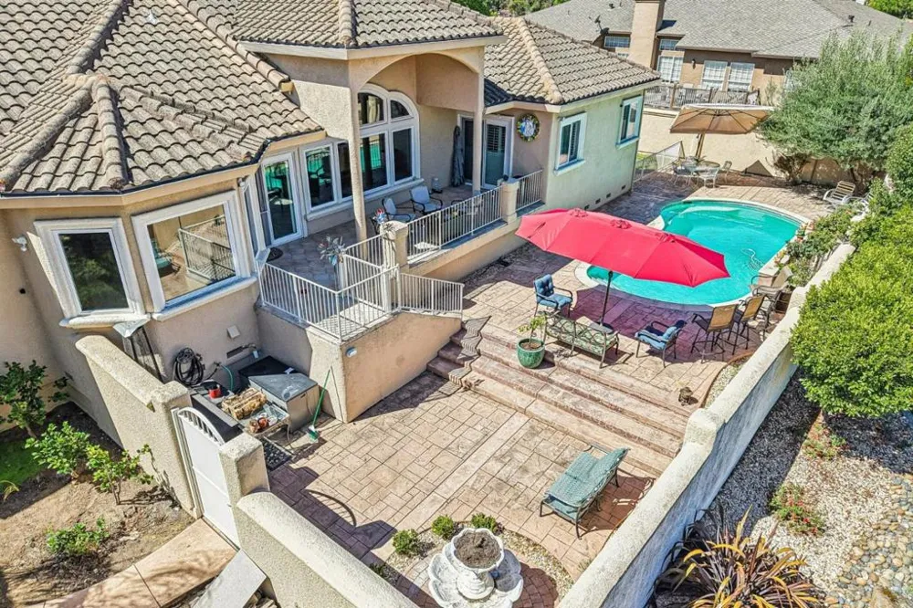 1515 S Ridgemark Drive Hollister, CA 95023