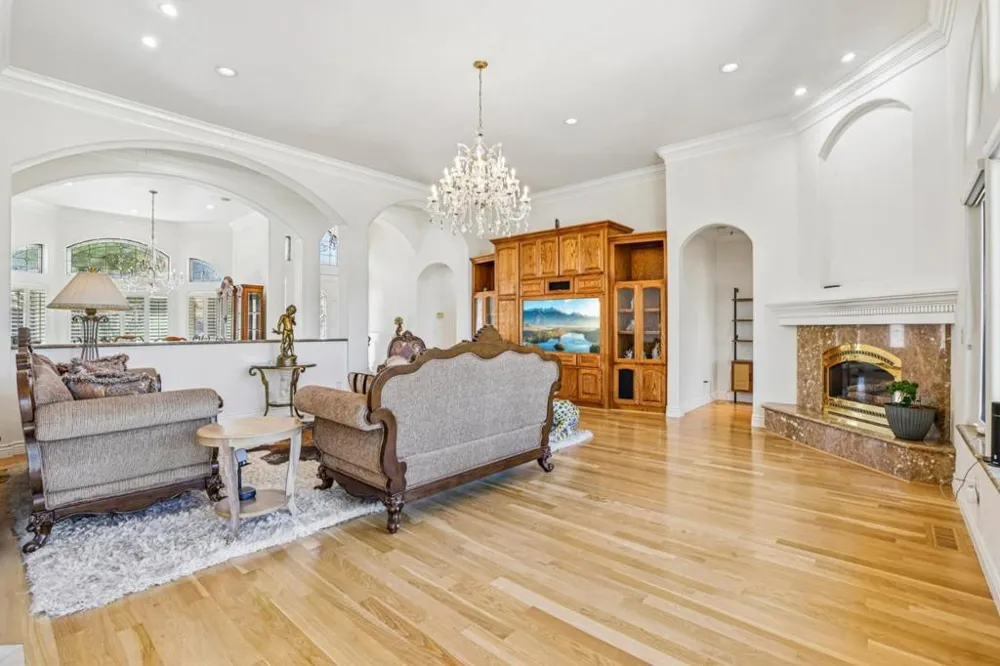 1515 S Ridgemark Drive Hollister, CA 95023