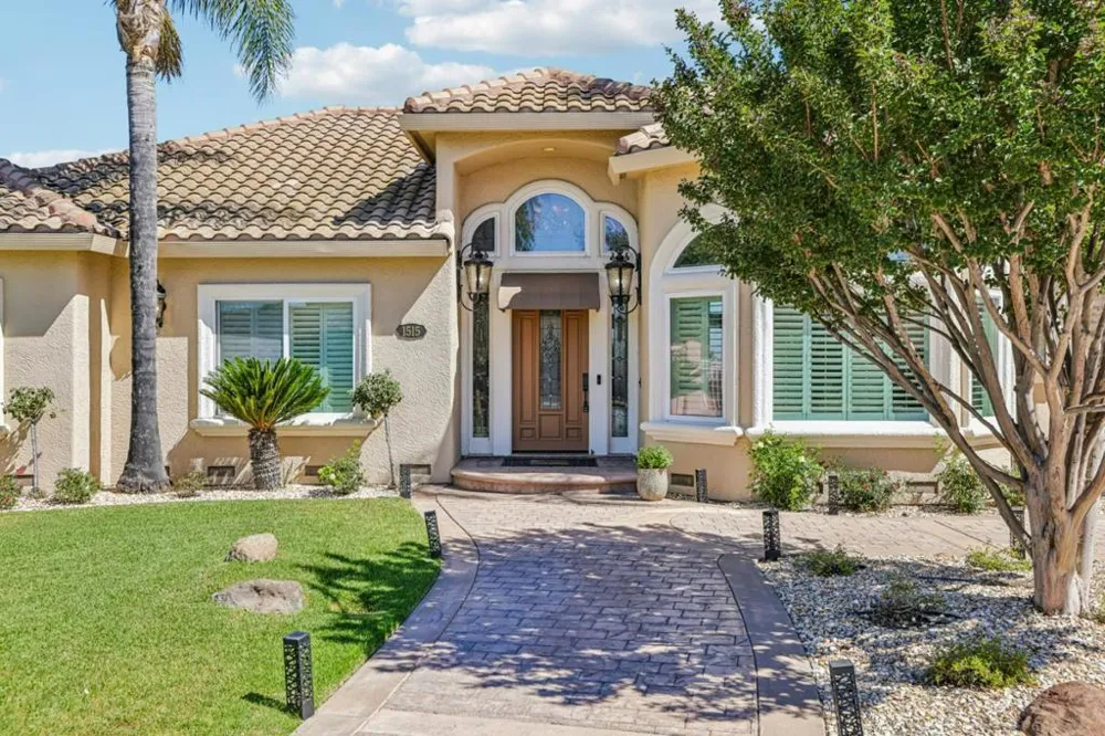 1515 S Ridgemark Drive Hollister, CA 95023