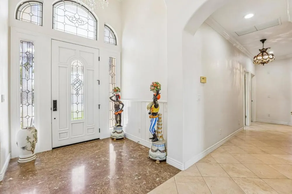 1515 S Ridgemark Drive Hollister, CA 95023