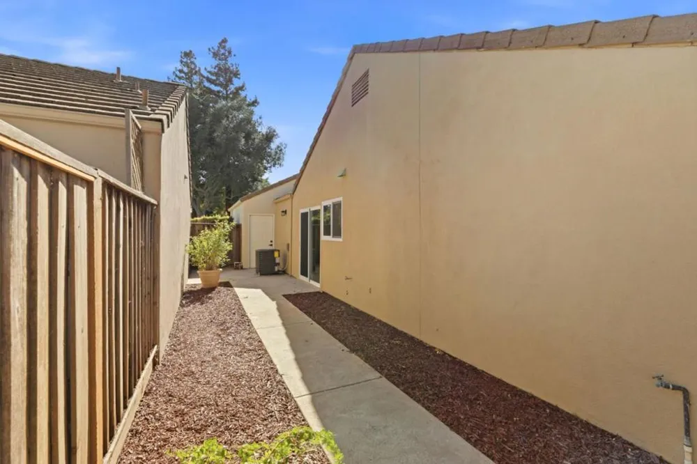 1385 Kelly Park Circle Morgan Hill, CA 95037
