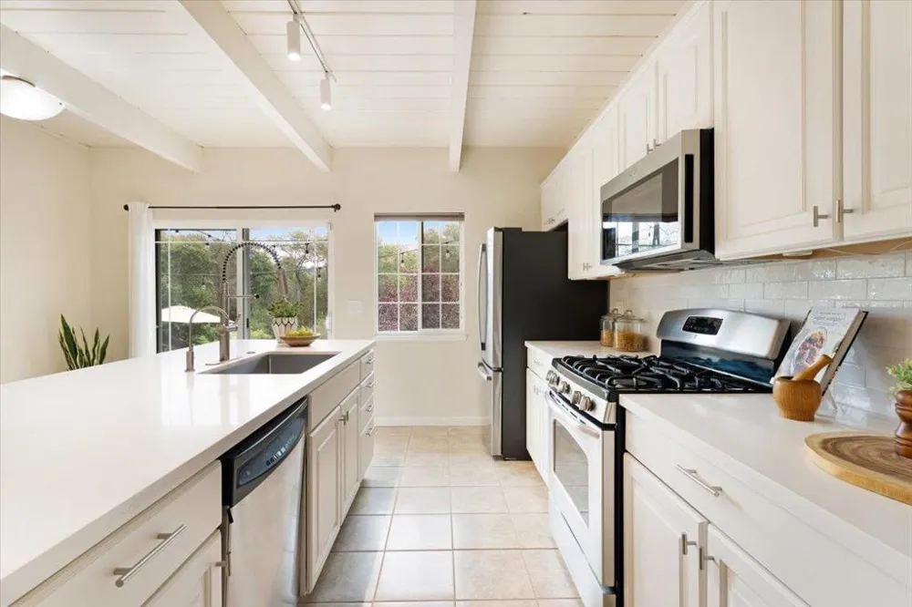 853 Old San Jose Road Soquel, CA 95073