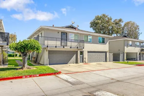 5578 Spinnaker Drive #4