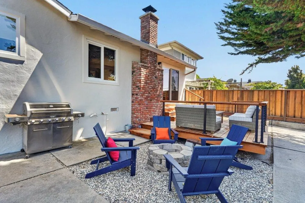 229 16th Avenue Santa Cruz, CA 95062