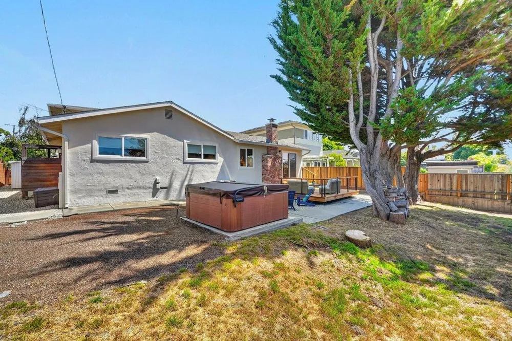 229 16th Avenue Santa Cruz, CA 95062
