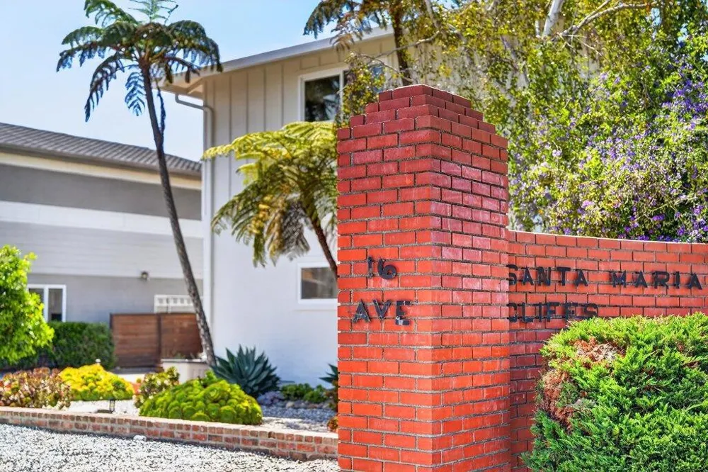 229 16th Avenue Santa Cruz, CA 95062