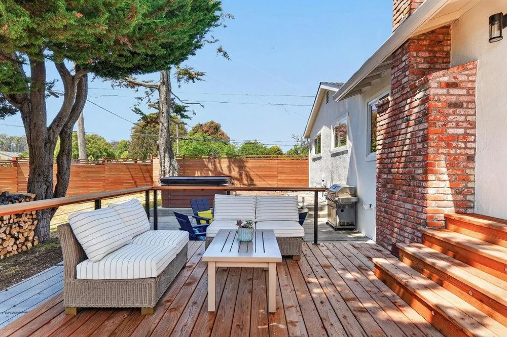 229 16th Avenue Santa Cruz, CA 95062