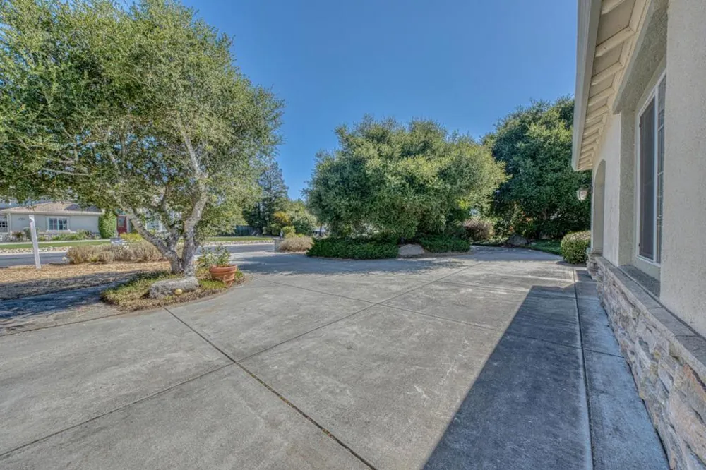 385 Via Vaquero Norte San Juan Bautista, CA 95045