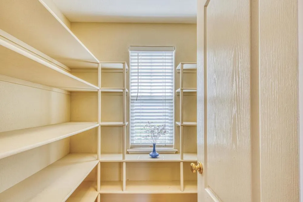385 Via Vaquero Norte San Juan Bautista, CA 95045