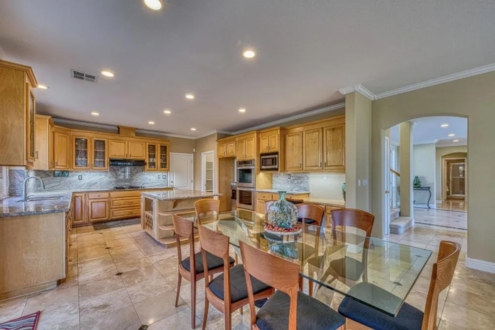 385 Via Vaquero Norte San Juan Bautista, CA 95045